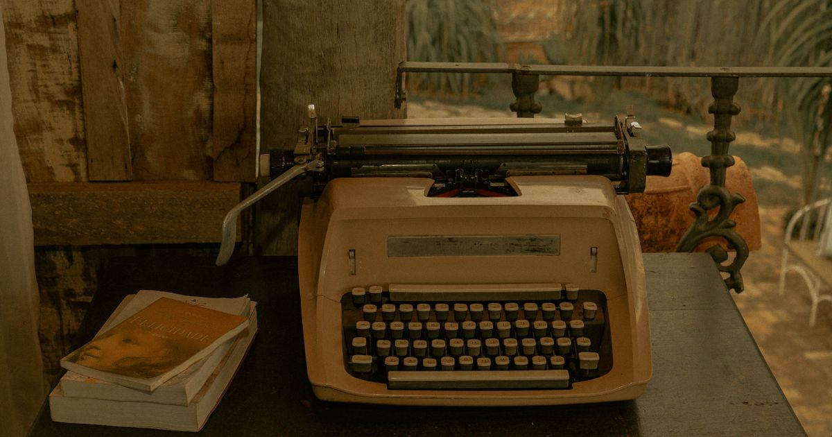 7 Best AI Book Writing Tools in 2026: Expert Comparison & Guide