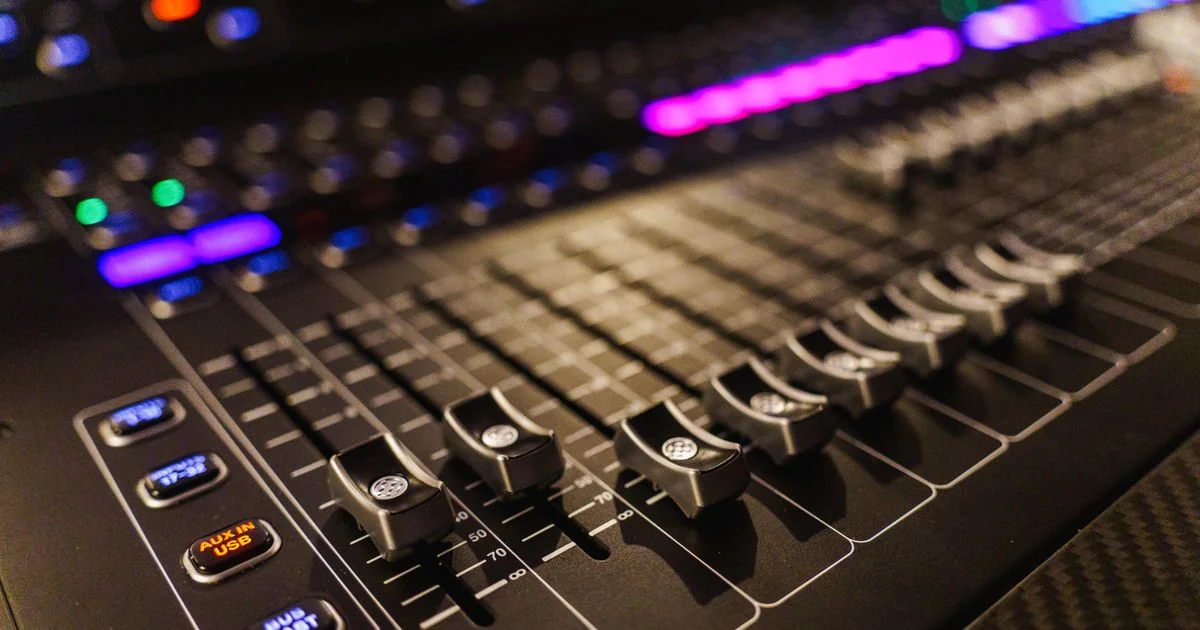 7 Best AI Music & Audio Tools 2026: Expert Comparison Guide