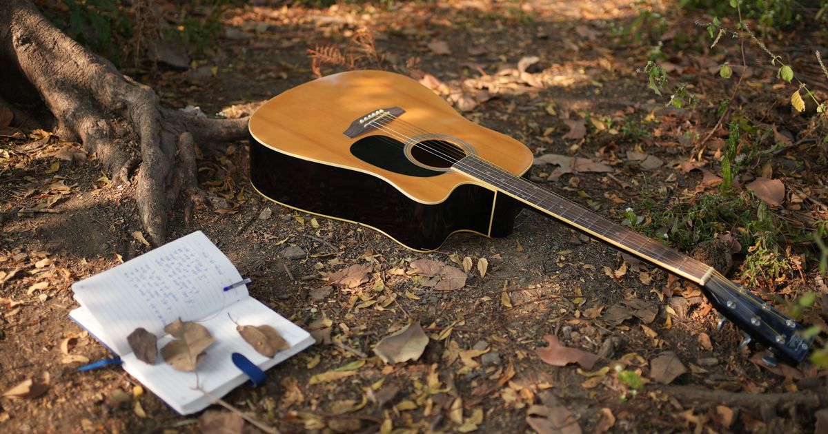 7 Best AI Lyric Writer Tools in 2026: Expert Comparison & Buyer's Guide