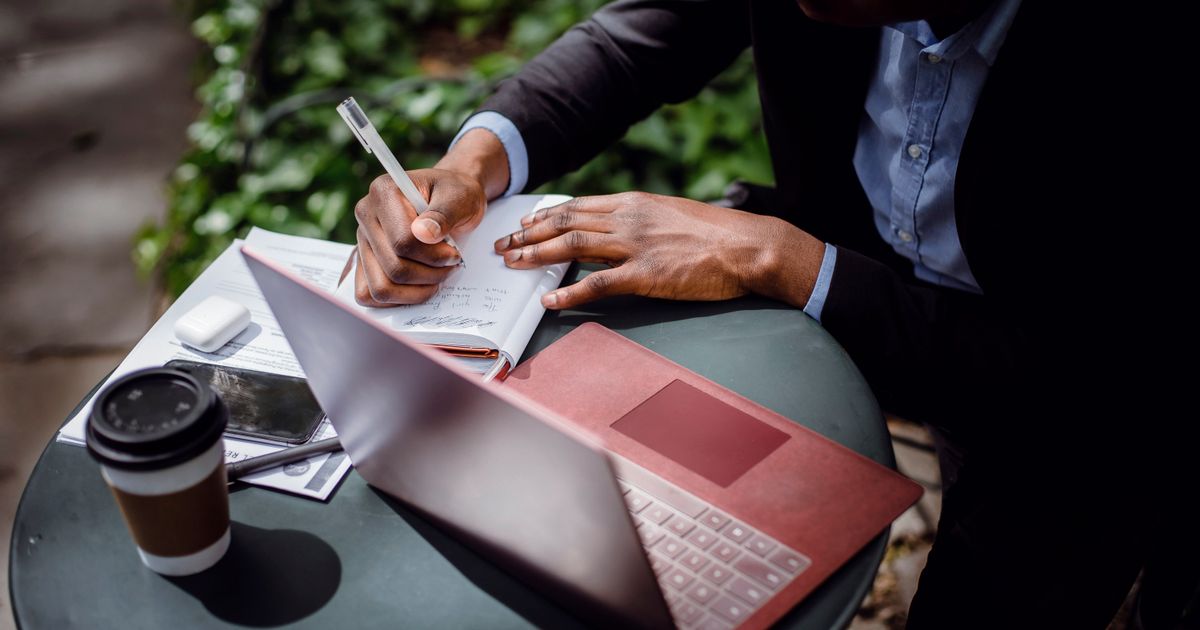 Best AI Tools for Journalists 2026: Research, Write & Verify Faster