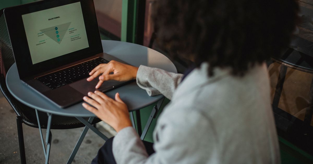 7 Best HubSpot AI Alternatives 2026: Expert Comparison & Guide