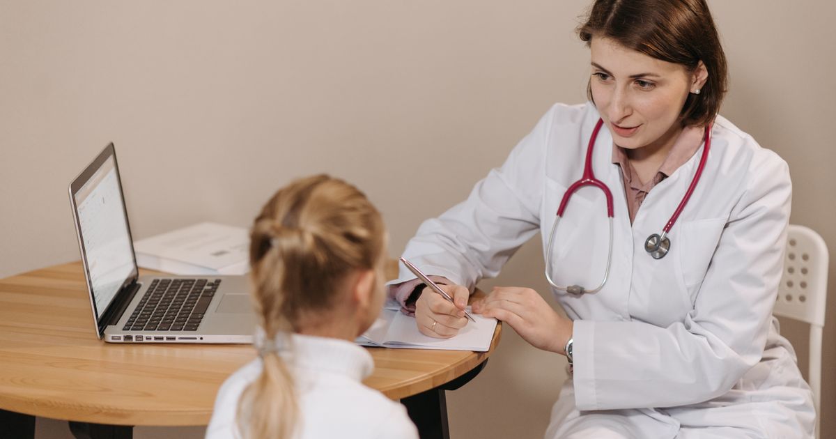 5 Best AI Tools for Doctors in 2026: Streamline Clinical Documentation & Workflo