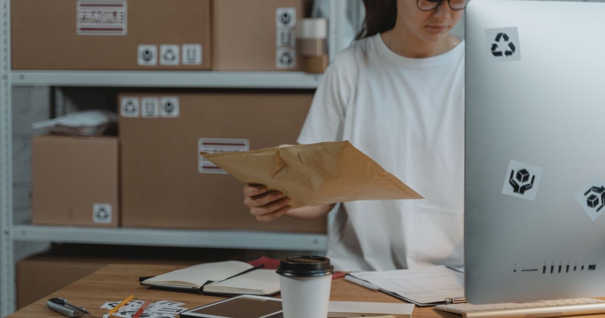 Best AI Tools for Dropshippers 2026: 2 Essential Platforms Compared
