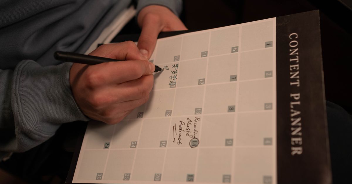7 Best AI Tools for Editorial Calendar 2026: Ranked & Compared