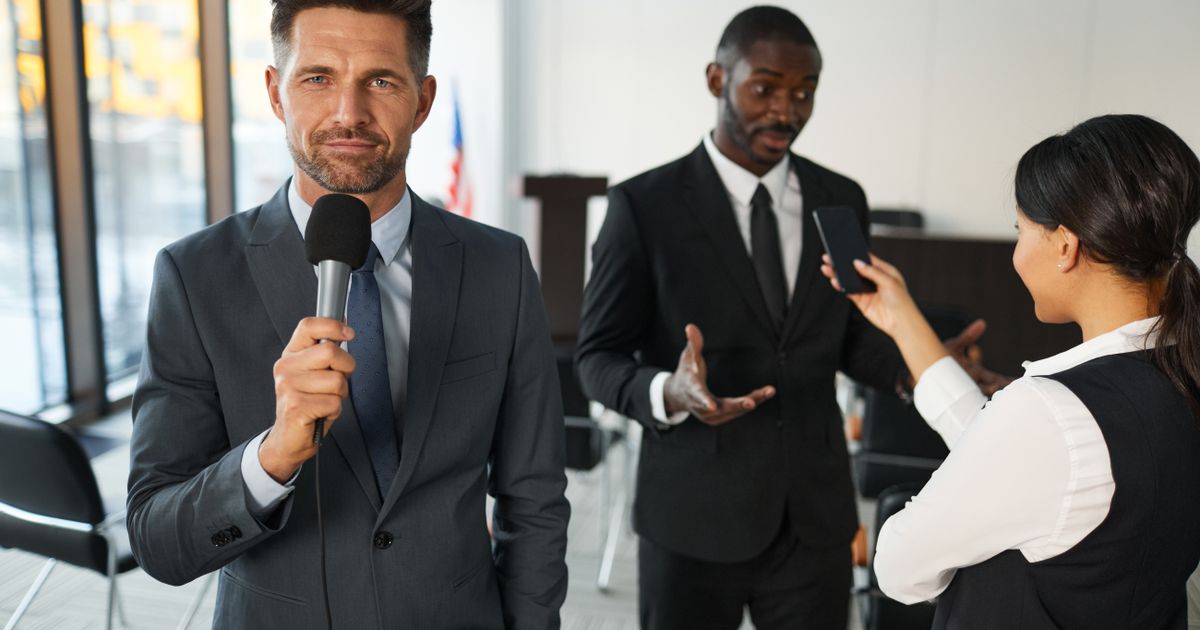 7 Best AI Tools for Public Relations in 2026: Expert Comparison