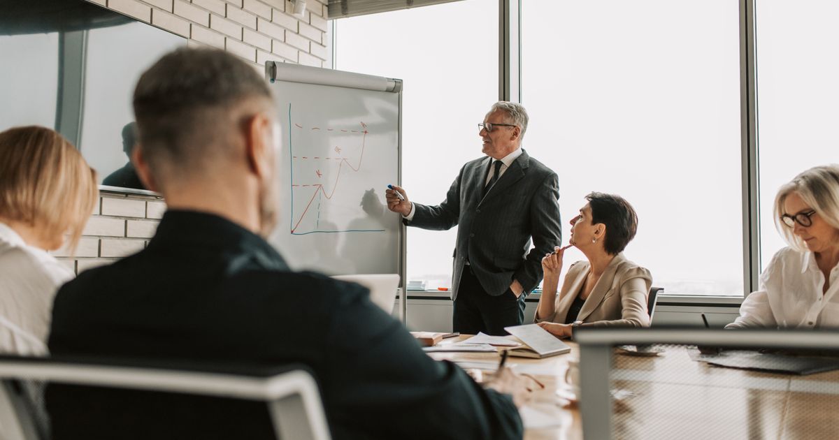 7 Best Salesforce AI Alternatives in 2026: Expert Comparison & Guide