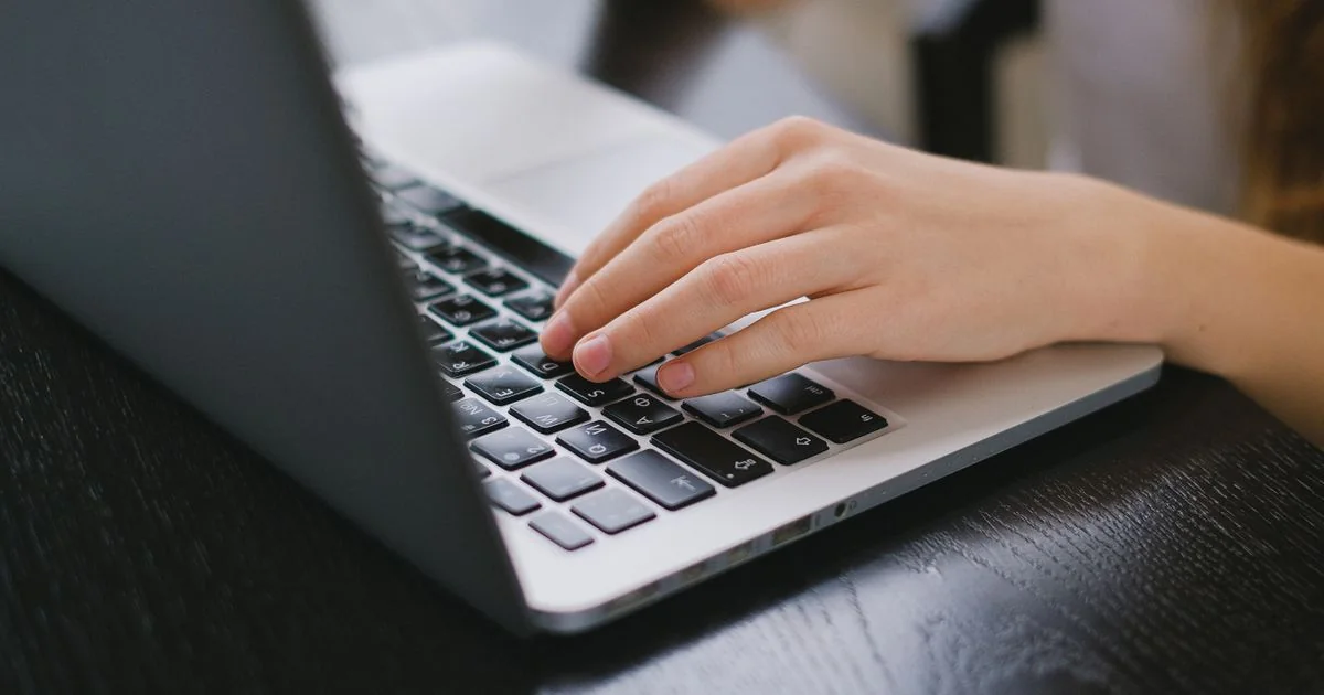 Best AI Tools for Copywriters 2026: Writesonic vs Jasper vs GenApe