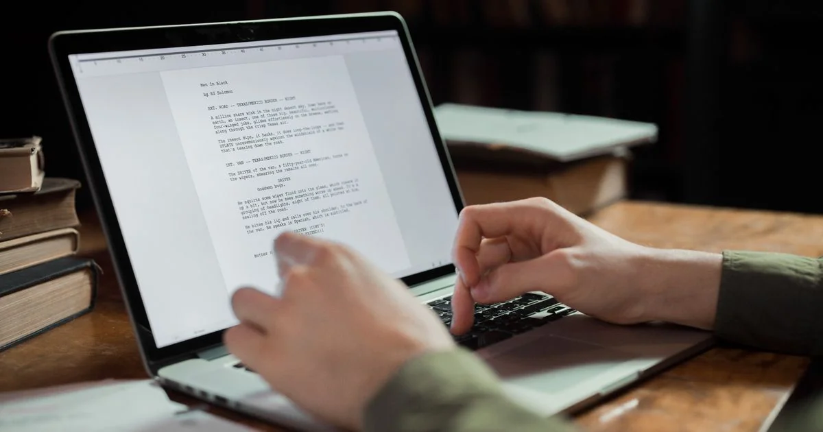 7 Best AI Content Writers in 2026: Expert Comparison & Guide