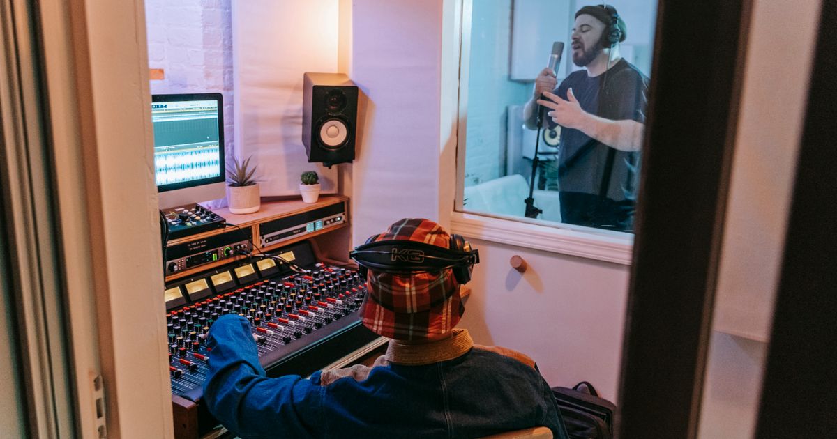 Best AI Tools for Musicians 2026: Boomy, LALAL.AI & More Compared