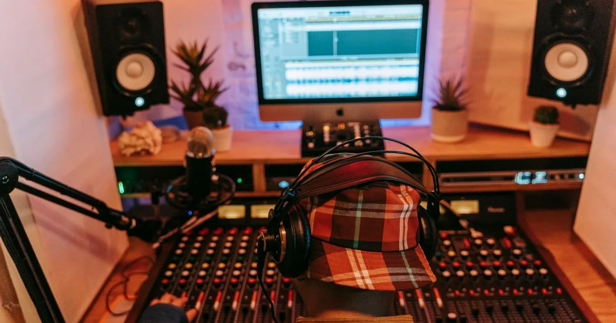 Suno vs Udio 2026: 7 Best AI Music Generators Compared — Which One Wins?