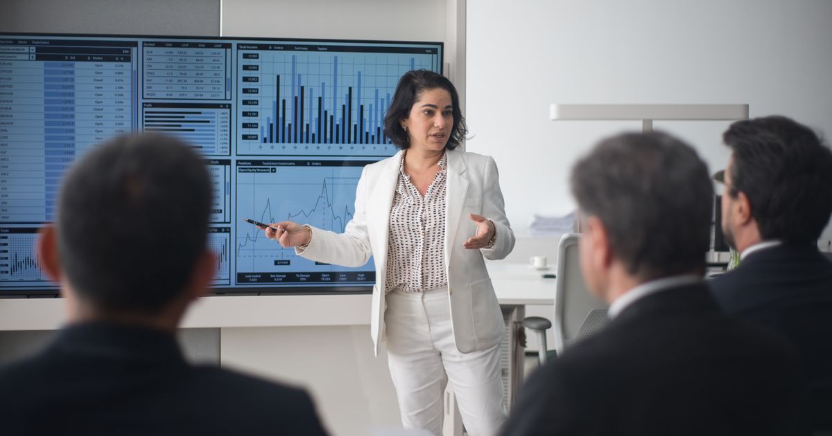 7 Best AI Tools for B2B Marketing in 2026: Expert Comparison & Buyer's Guide