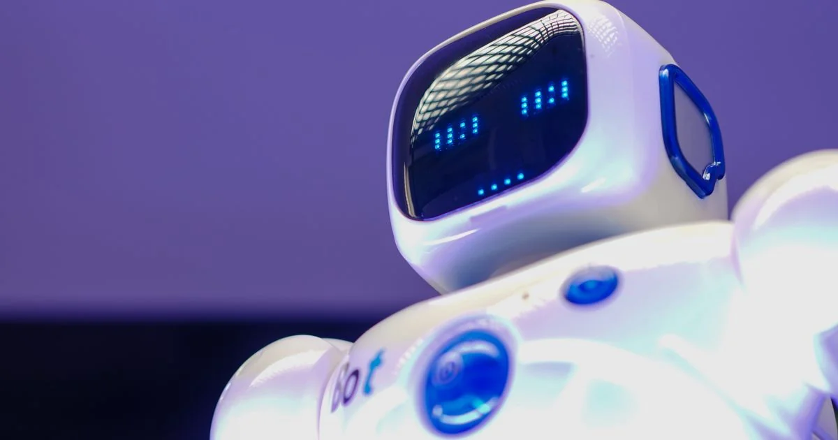 7 Best AI Chatbot Builders in 2026: Expert Comparison & Buyer's Guide
